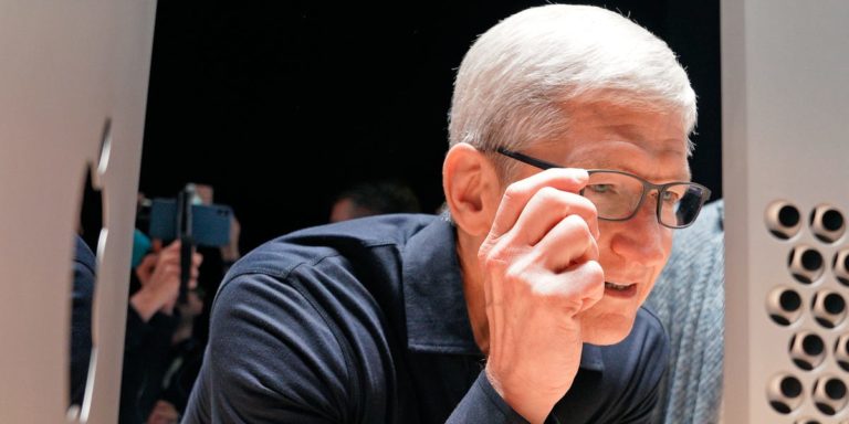 Apple reportedly revealed the devices it expects to replace the iPhone during a secret employee meeting in October