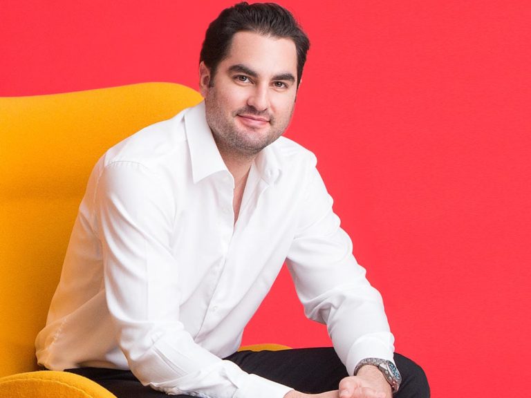 I'm a tech CEO who tried to give up my smartphone for a year. I wasn't fully successful — but it did make me a better leader.