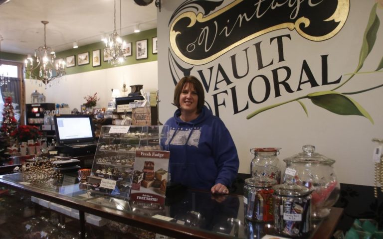 Small businesses strive to find, serve customers as Christmas approaches