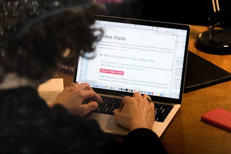 Palliative Care Doctors Turn to Technology to Help Those Dying Alone