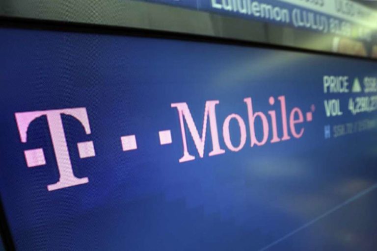 T-Mobile outage silences boastful upstart, and brings FCC probe