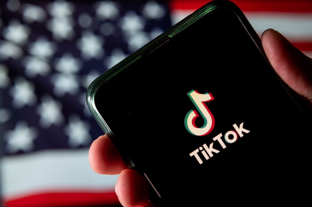 Sen. Josh Hawley urges feds to reject Oracle deal with TikTok