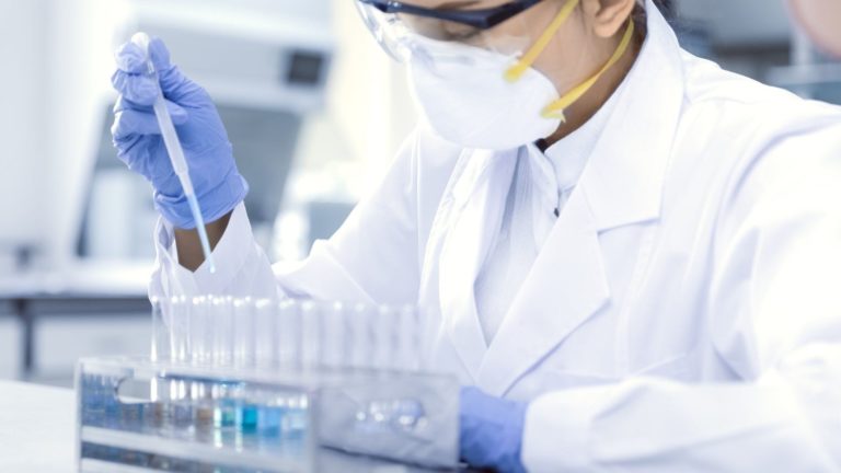 Moderna's candidate COVID-19 vaccine looks to protect 94.5% of those who get it, trial shows