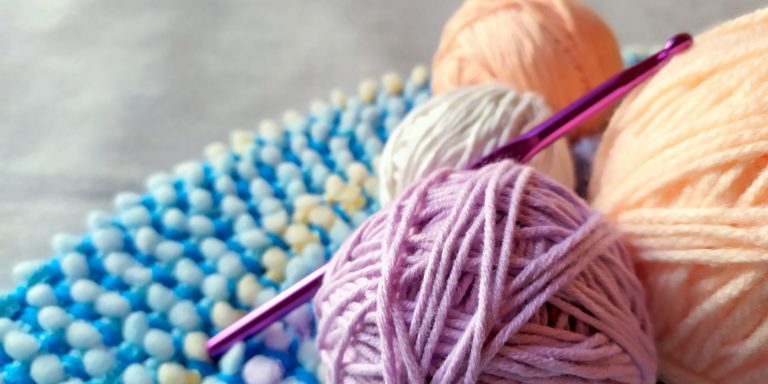 7 Top Knitting Apps for Beginners and Experts