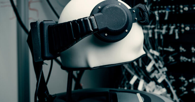 Leaked Meeting: Facebook Working on Device to Read Your Brain