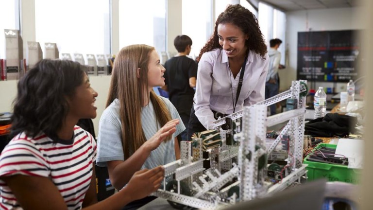 Women And Technology: A Major Challenge For The Future Of Work