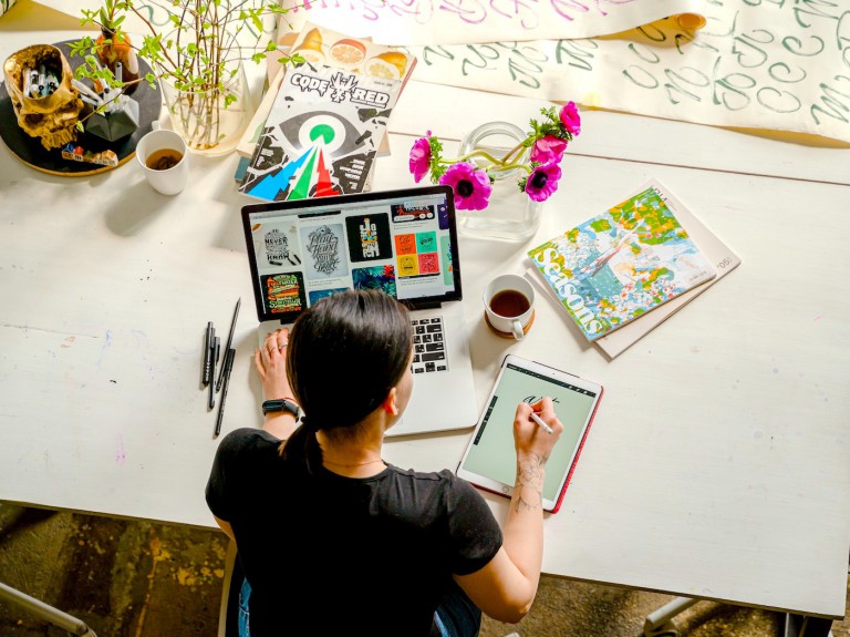 The graphic designer's guide to building a stand‑out personal brand