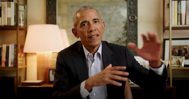 Barack Obama: “When It Comes to Aliens, There Are Things I Just Can’t Tell You on Air”