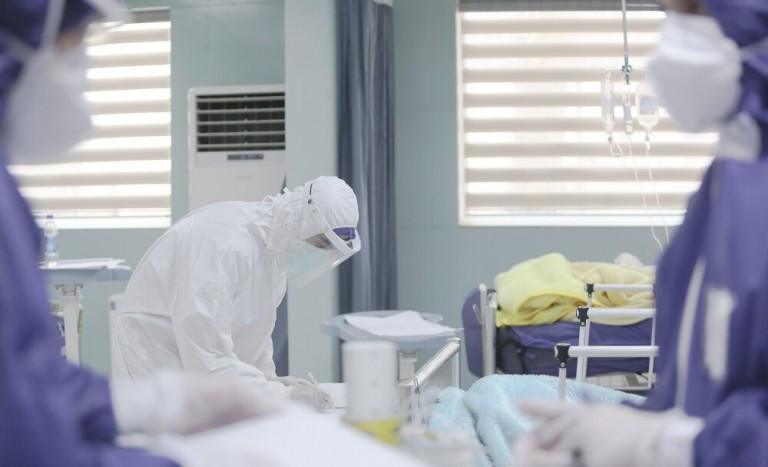 Wearable air sampler assesses personal exposure to SARS-CoV-2