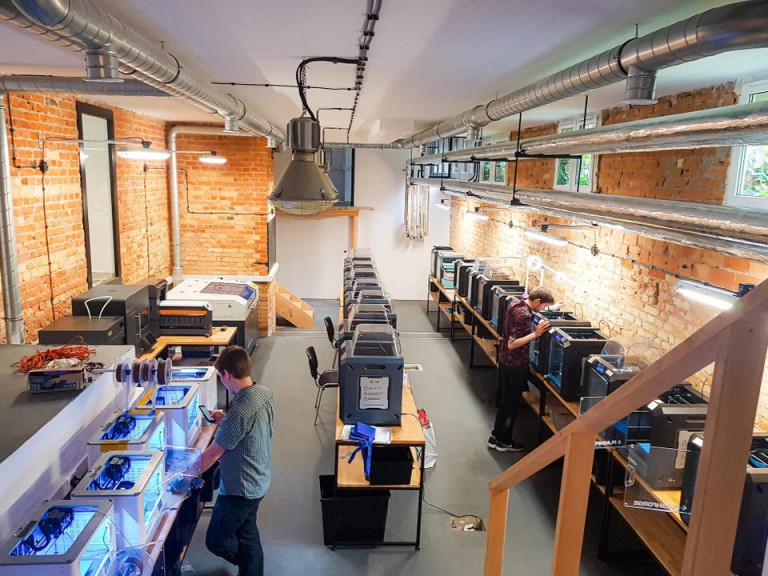 Putting 3D Printers To Work In Ukraine’s War Zone