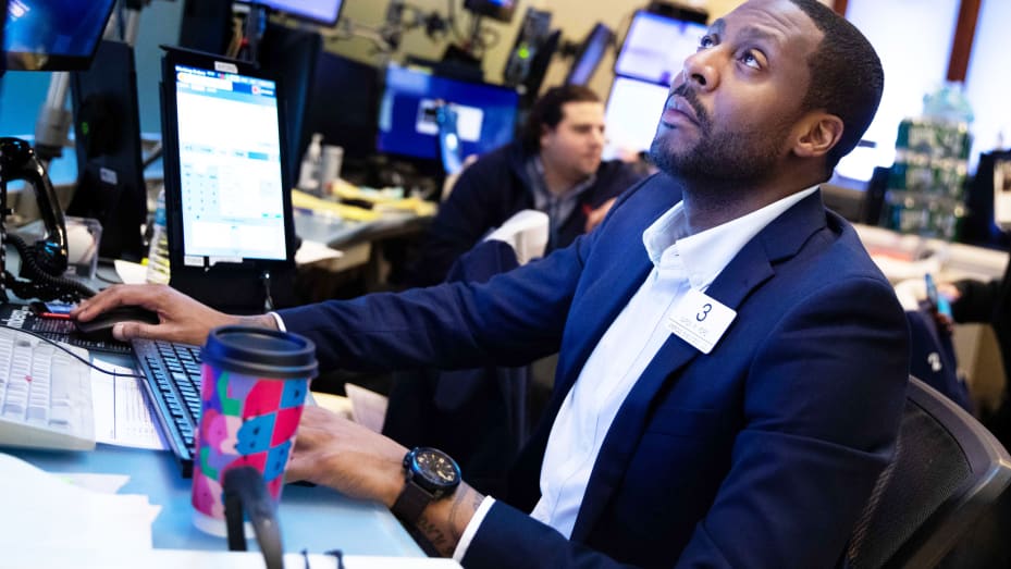 Federal Reserve expected to raise interest rates in week ahead, as Ukraine crisis adds volatility