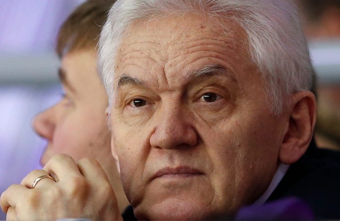The US sanctions Gennady Timchenko's wife and two daughters, making him the wealthiest Russian oligarch with relatives targeted by restrictions