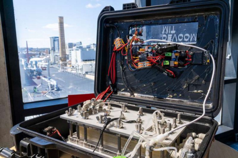 From seawater to drinking water, with the push of a button