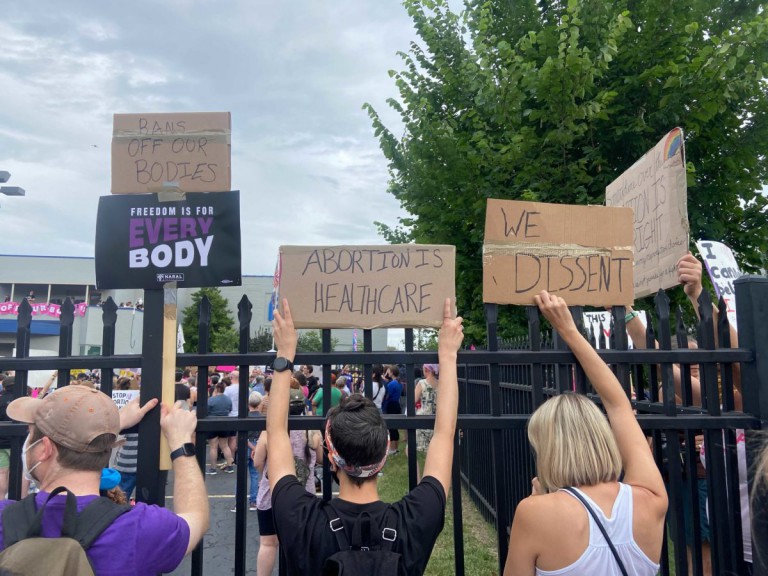 Missouri’s last abortion clinic finds itself in center of Roe fallout