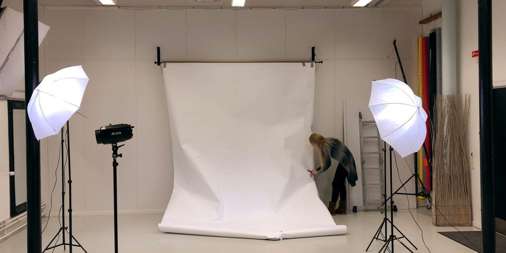 How to Create Stunning Backgrounds for Your Portrait Photography Using Midjourney AI