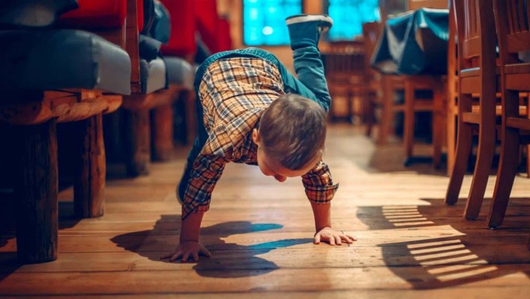 Restaurant Bans All Children Under 10