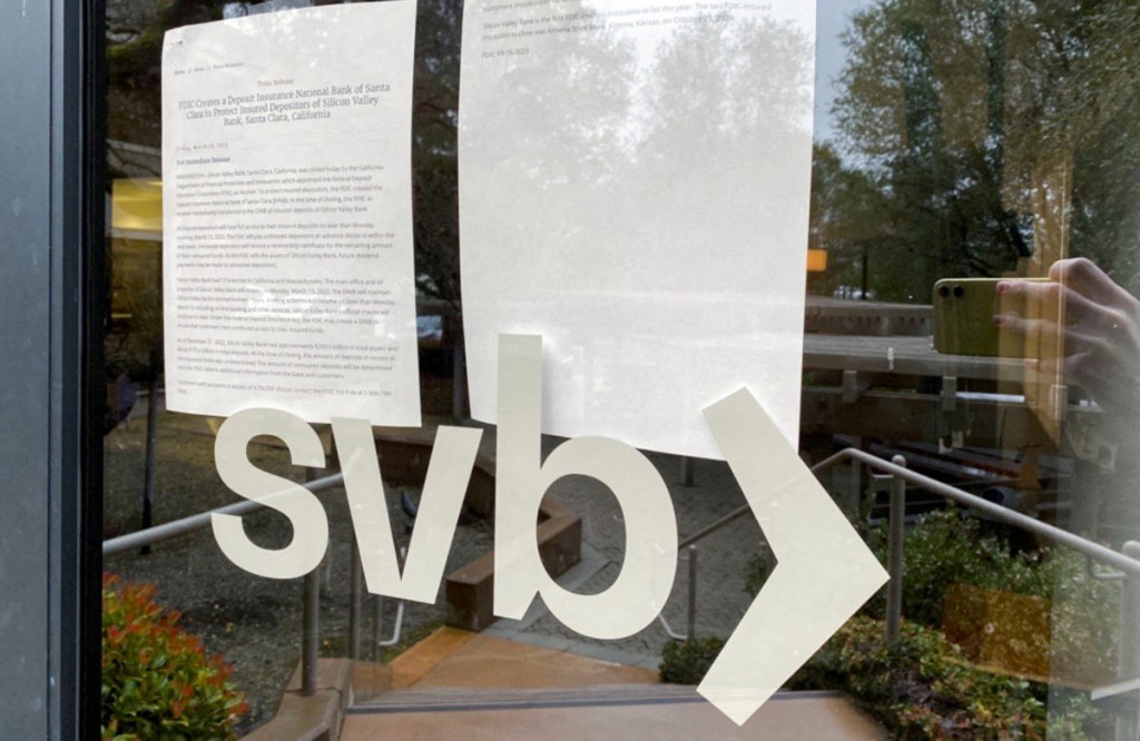 Biden calls to revive tighter bank regulations that Trump weakened