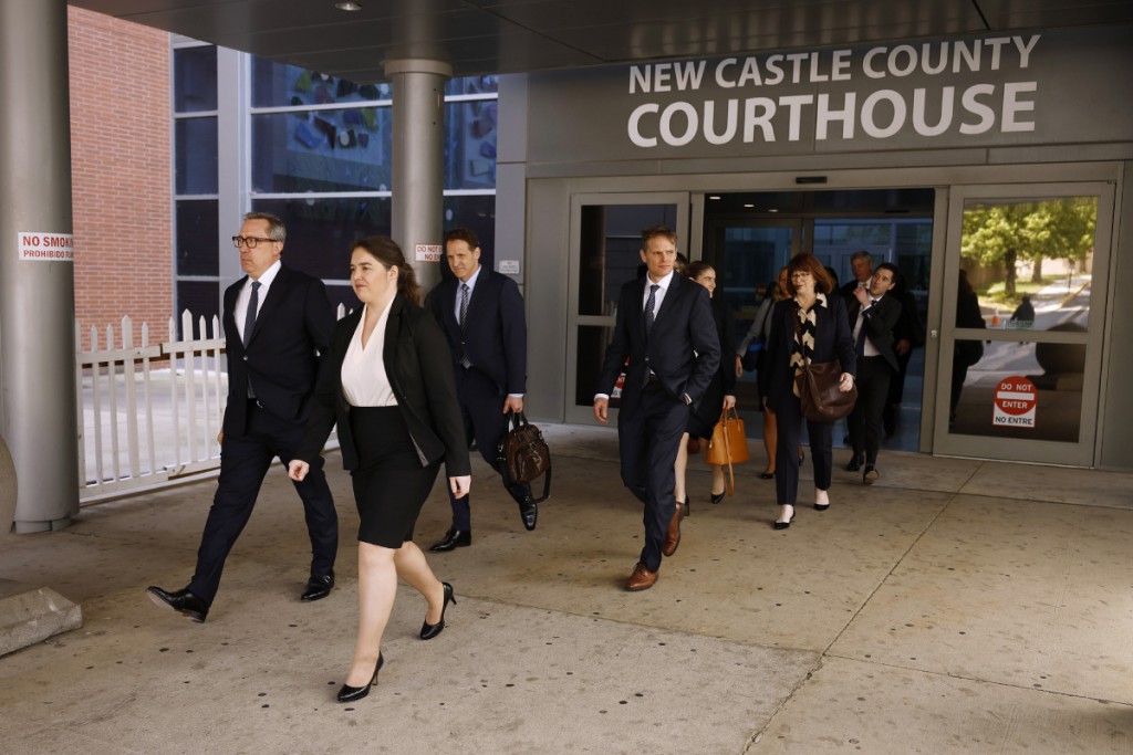 Fox News reaches $787.5 million settlement in Dominion’s defamation lawsuit