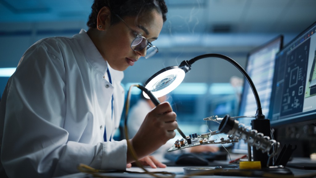 Taking used electronics out of the landfills and back into business