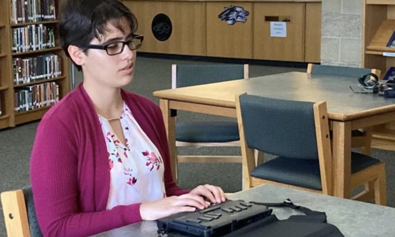 Visually Impaired High School Senior Aims to Become Teacher for Blind Students
