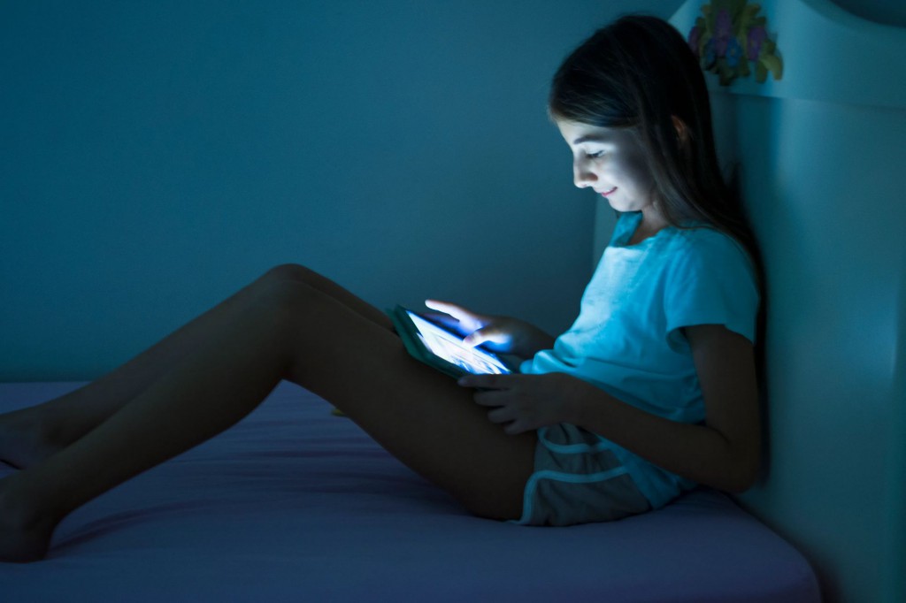 Blue light from phones, tablets and TVs may induce early puberty: study