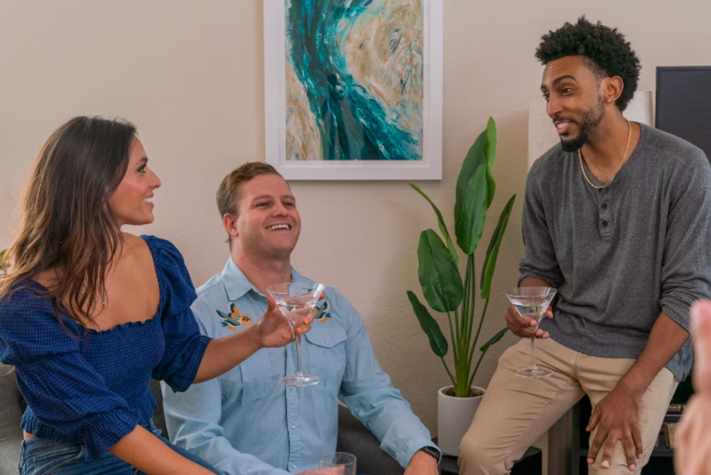 Stanford expert shares the number one phrase that people who are good at small talk always use