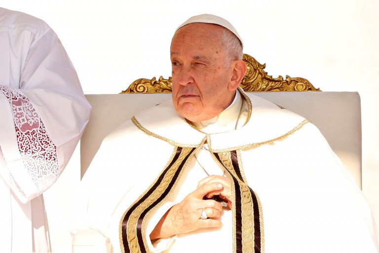 Pope Francis Urges World to Speed Up Transition to Renewable Energy