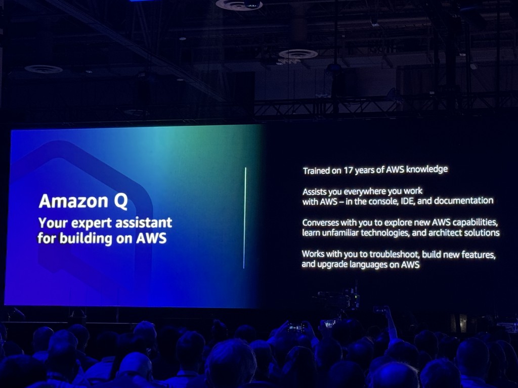 Amazon unveils Q, an AI-powered chatbot for businesses