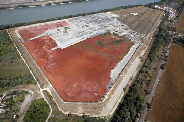 Red Mud Can Be a Source of Climate-Friendly Steel by Reducing Oxygen From Iron Oxide [Study]