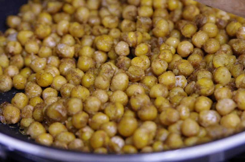 Chickpeas Grown on Moondust For the First Time, Unlocking Doors to Food Production For Lunar Missions in the Future