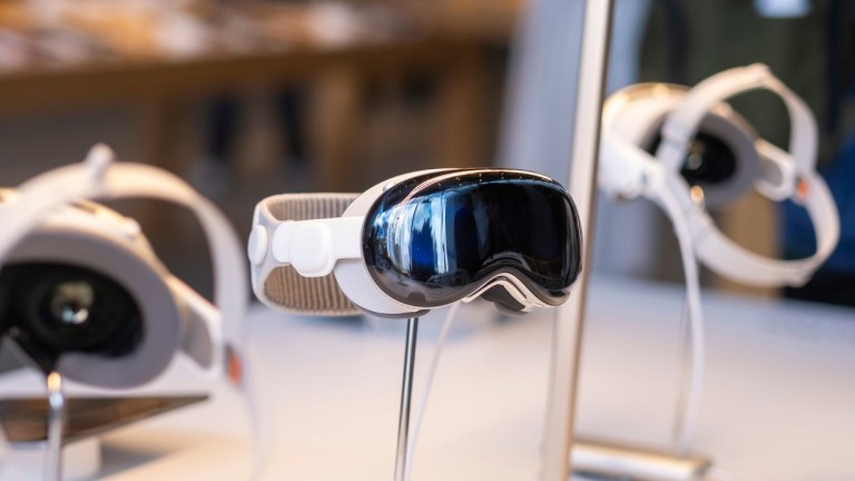 Why So Many People Are Returning the Apple Vision Pro