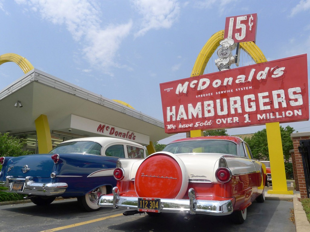 Photos show what it was really like to eat at McDonald's in the 1950s