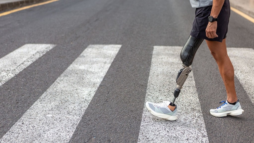 Goodbye robotic jerks: Bio-prosthetics learn the brain’s code