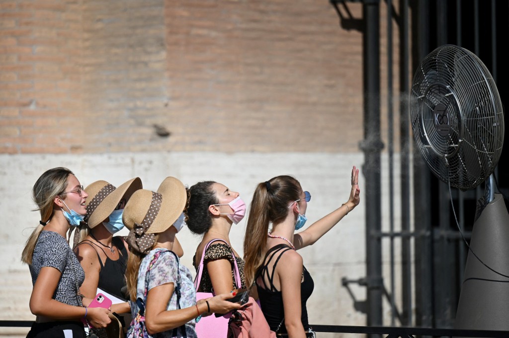 Tourists Are Feeling the Heat—and Their Bodies May Not Be Able to Catch Up