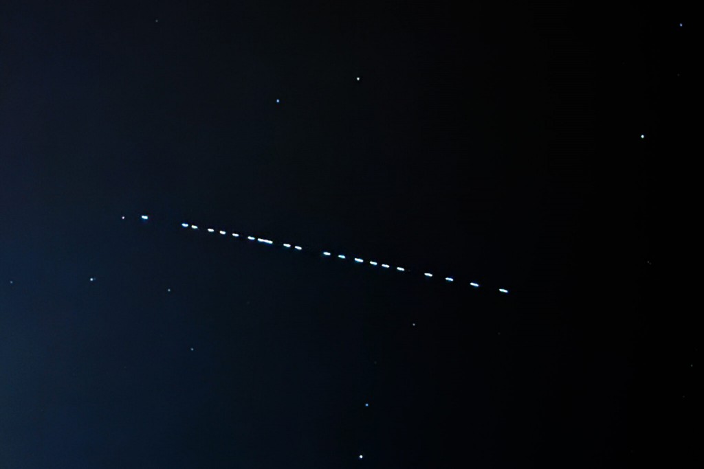 A lot of people are mistaking Elon Musk’s Starlink satellites for UAPs