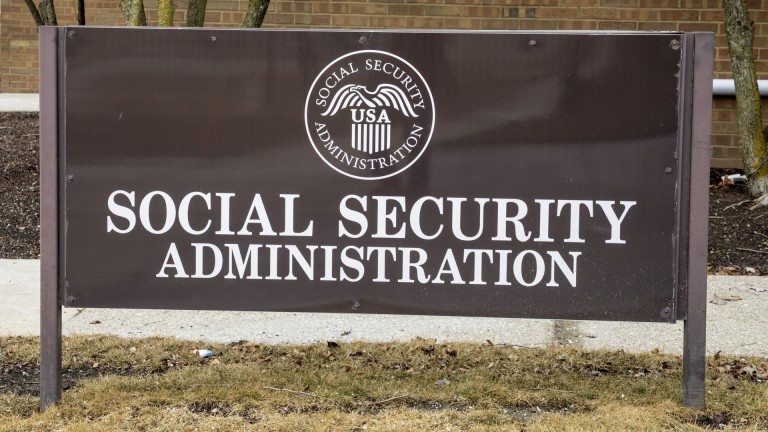 Leaked memo: DOGE plots to cut Social Security phone support