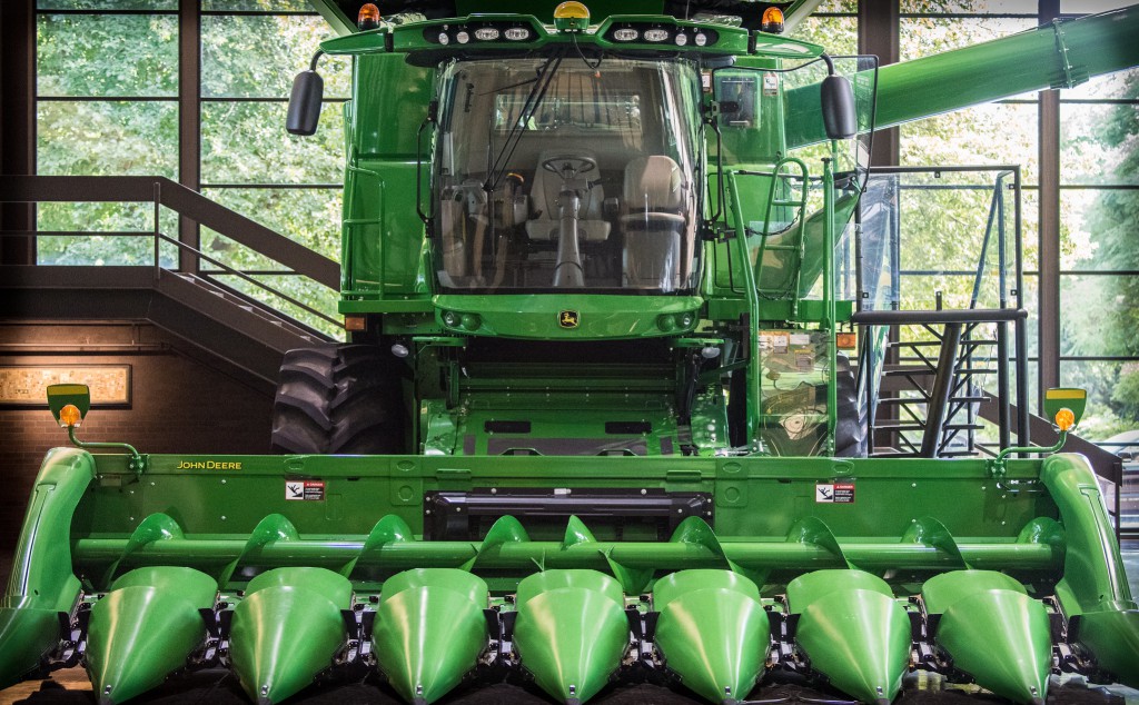 John Deere announces layoffs in Waterloo, Quad Cities in the wake of slow farm orders