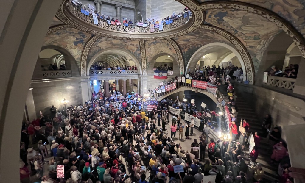 Lawsuit, threat of criminal charges part of GOP effort to block vote on Missouri map