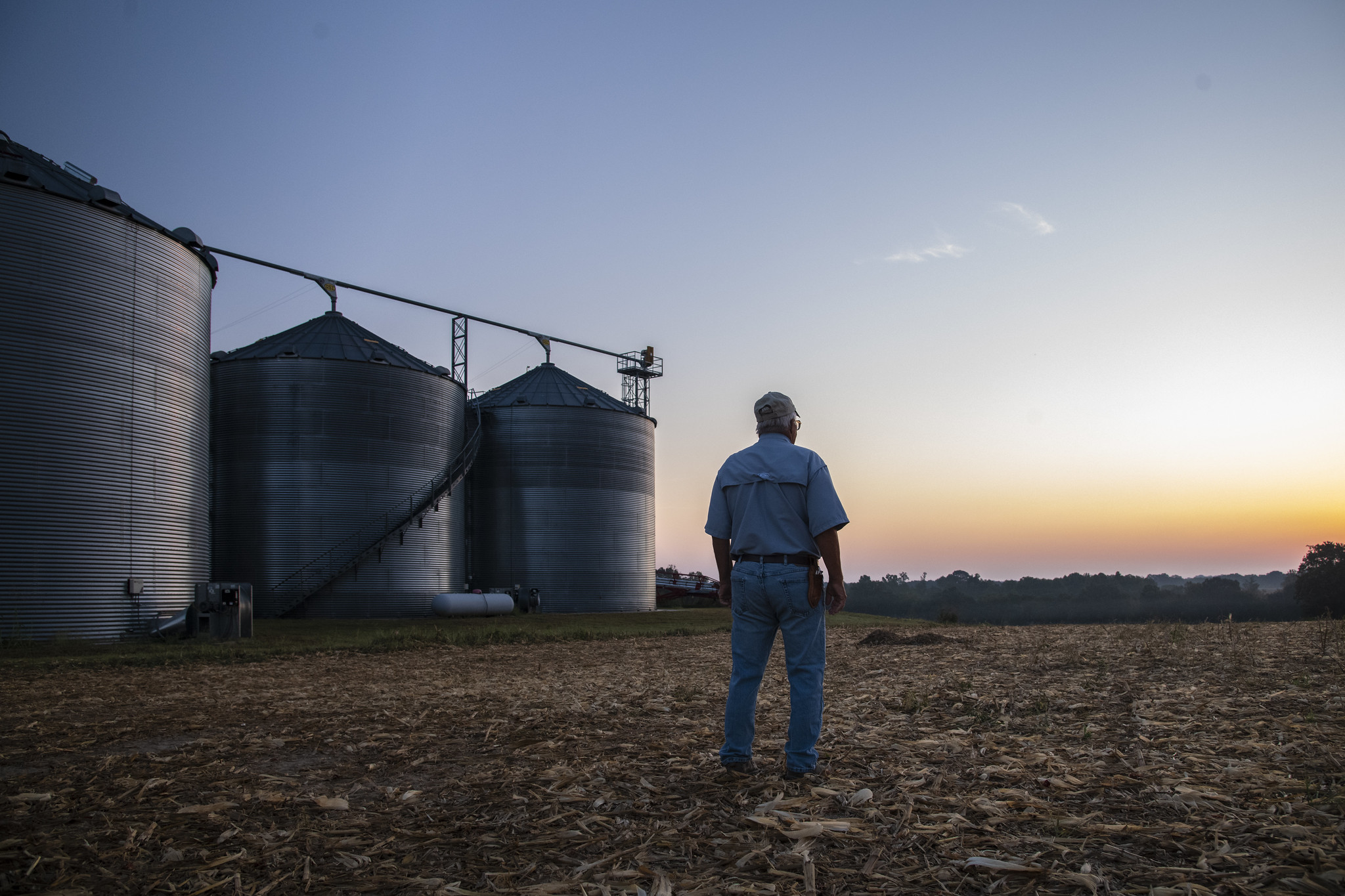 US farm economy shows widening cracks as costs rise, jobs vanish