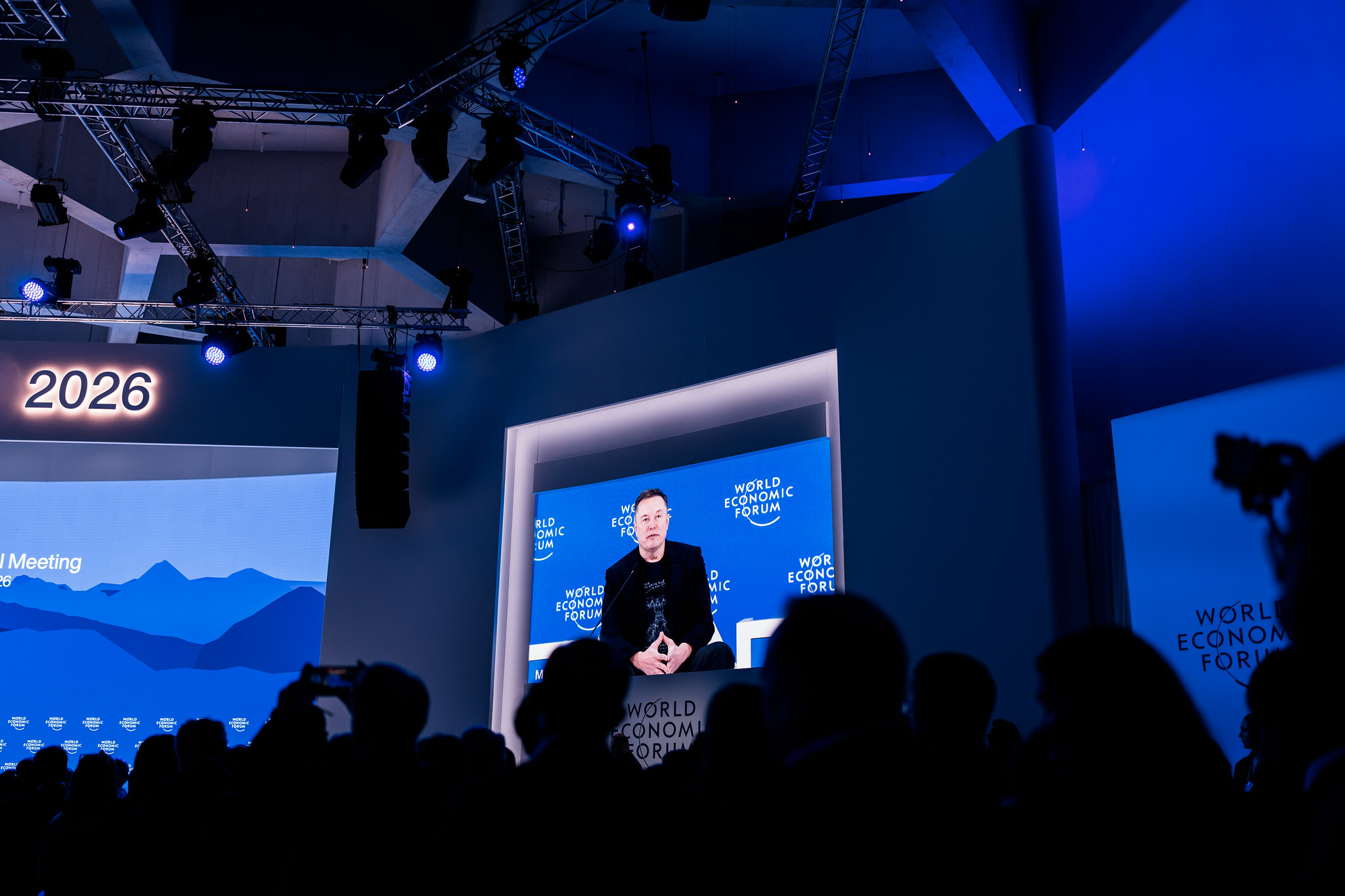 At Davos, Elon Musk Says That the Future Will Involve ‘More Robots Than People’