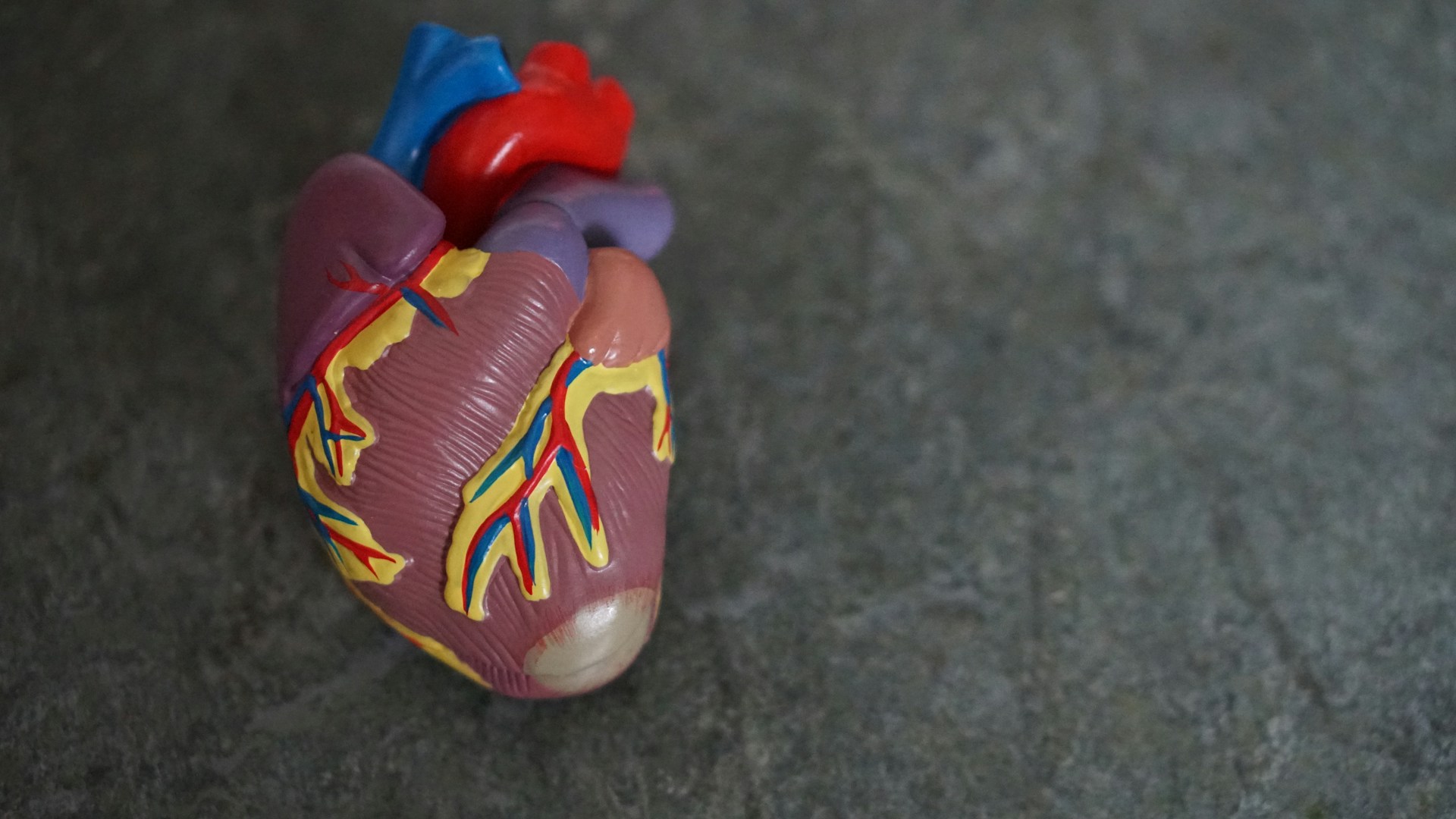 First-Ever "High-Risk" Heart Bypass Performed Without Opening Patient's Chest Is A Success