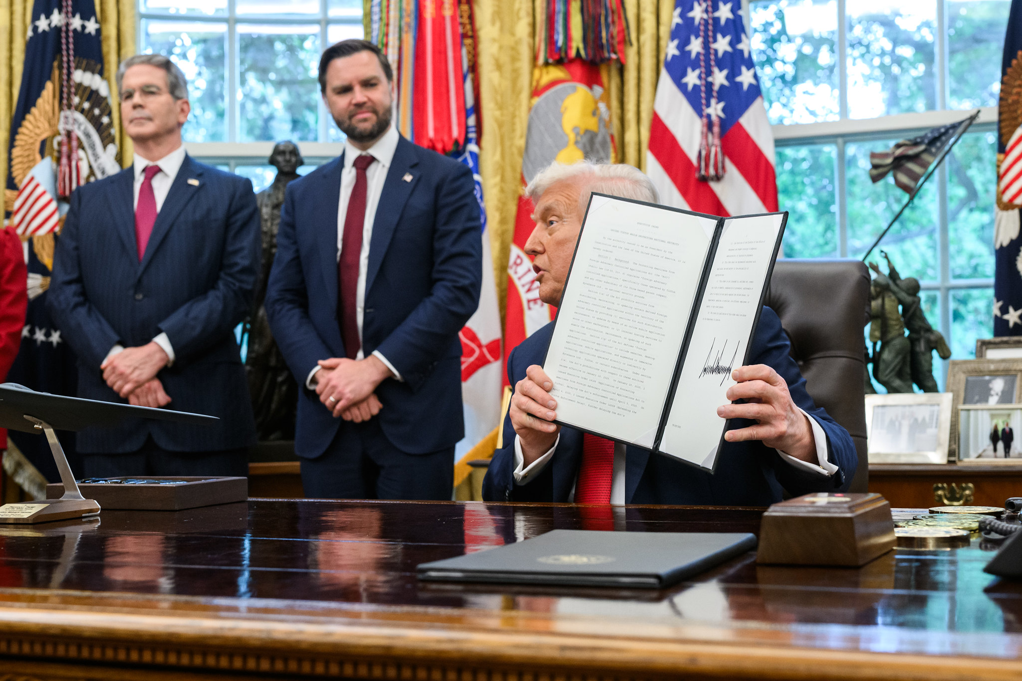 Trump Administration Will Reportedly Pocket $10 Billion From TikTok Deal