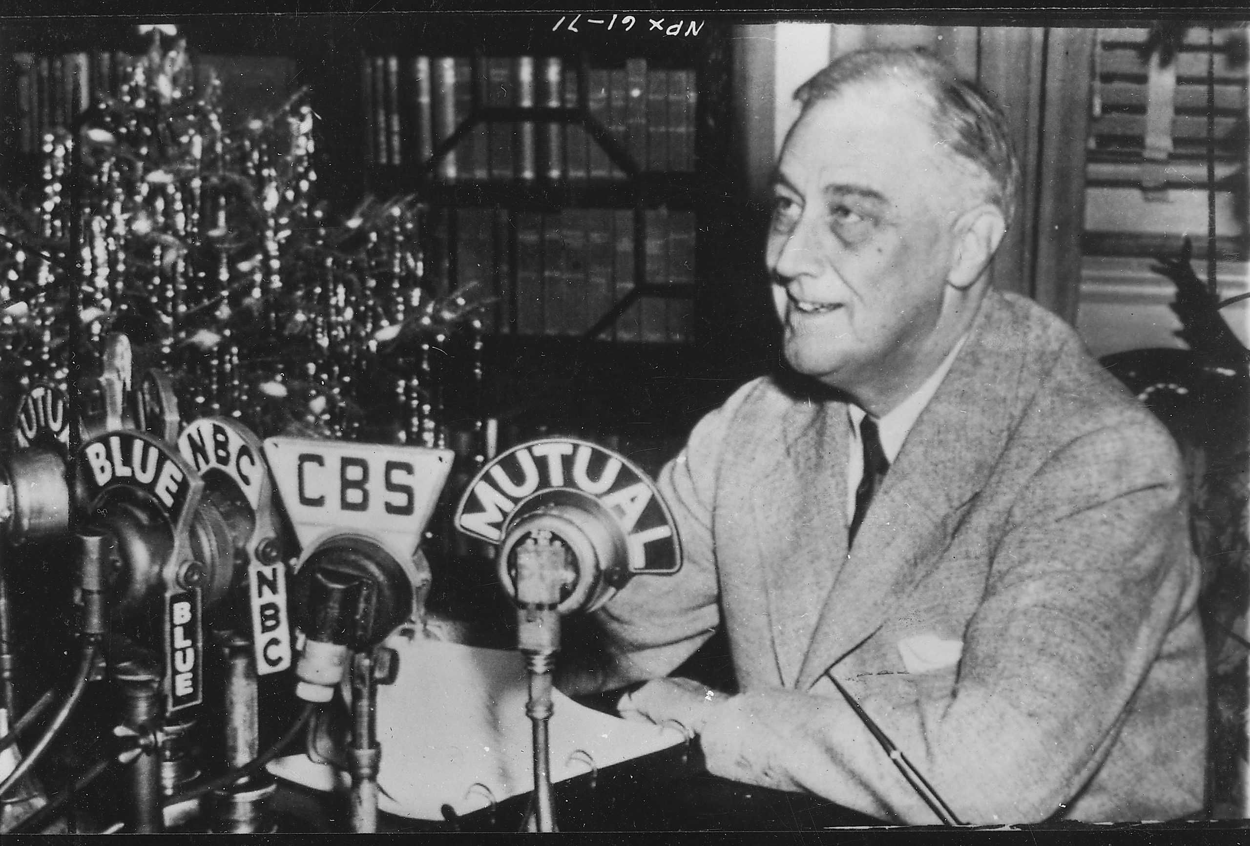 CBS News shutters its storied radio news service after nearly a century, ending an era