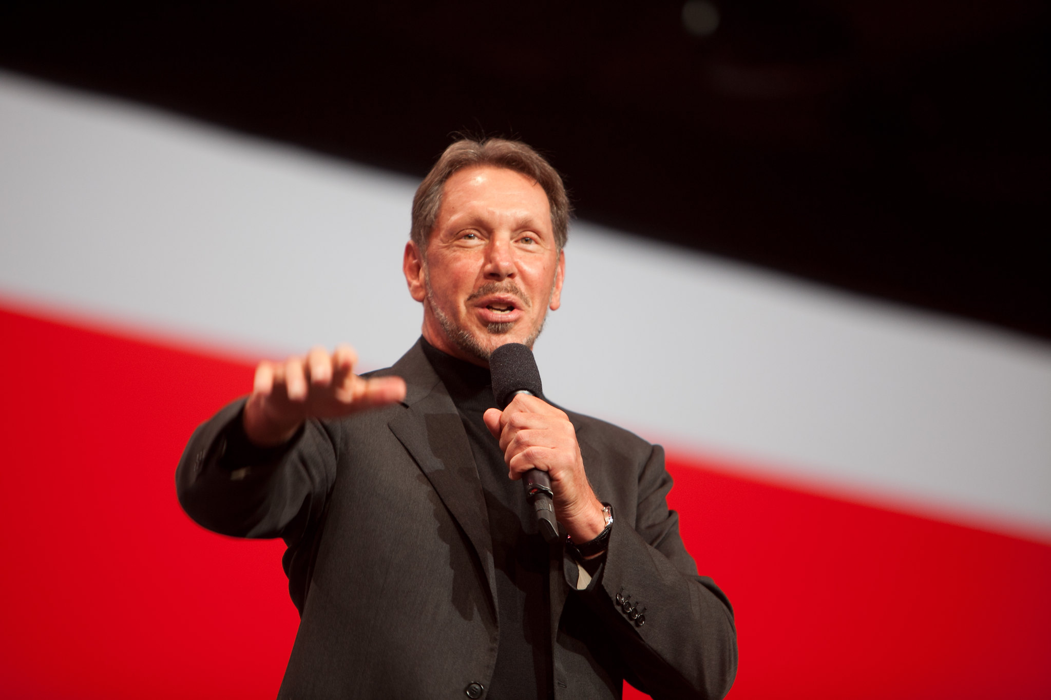 Oracle Lays Off Thousands to Offset AI Spending