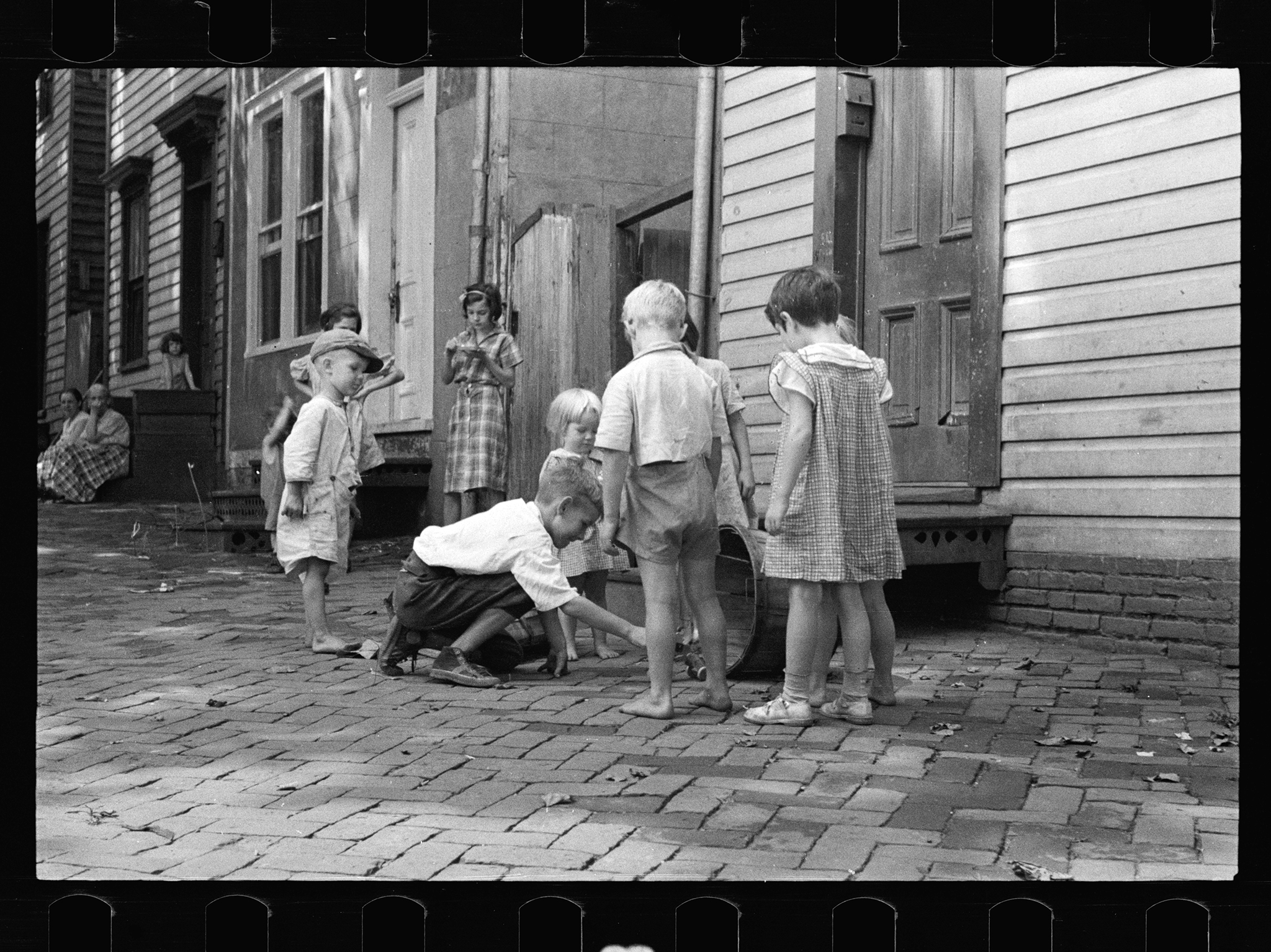 Socioeconomic factors are becoming 'biologically embedded' in children's brains