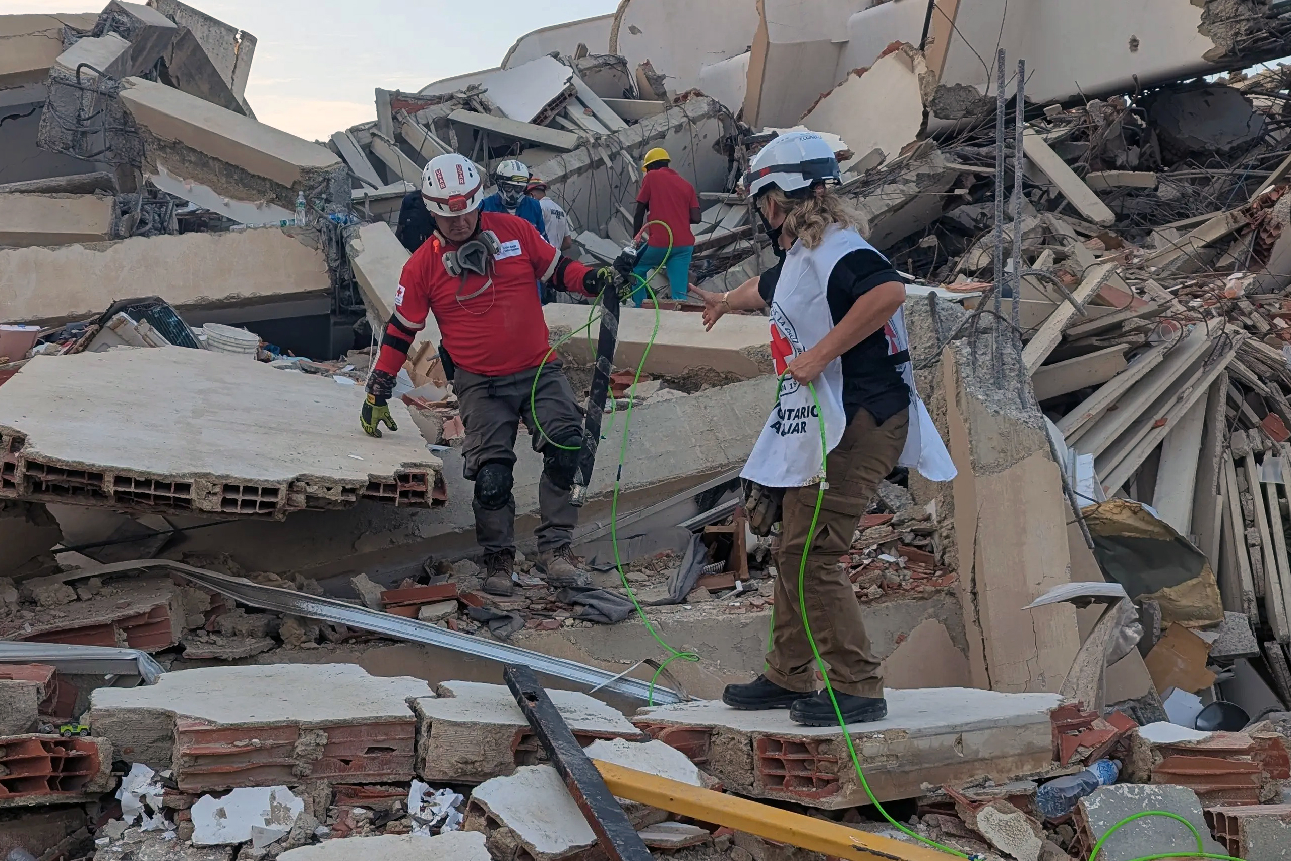 Robot snakes searched for Venezuela earthquake survivors in collapsed buildings