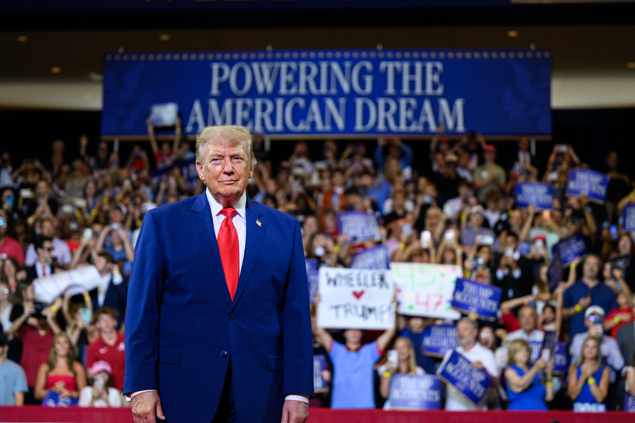 The 1 Thing Cult Experts Want You To Do When Talking To Your MAGA Relatives