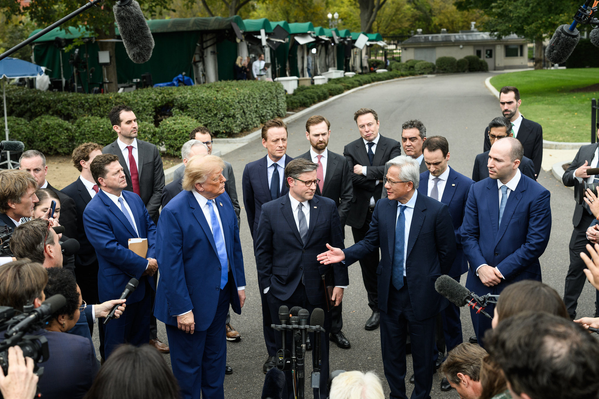 White House unveils ‘super intelligence’ executive order and industry accord