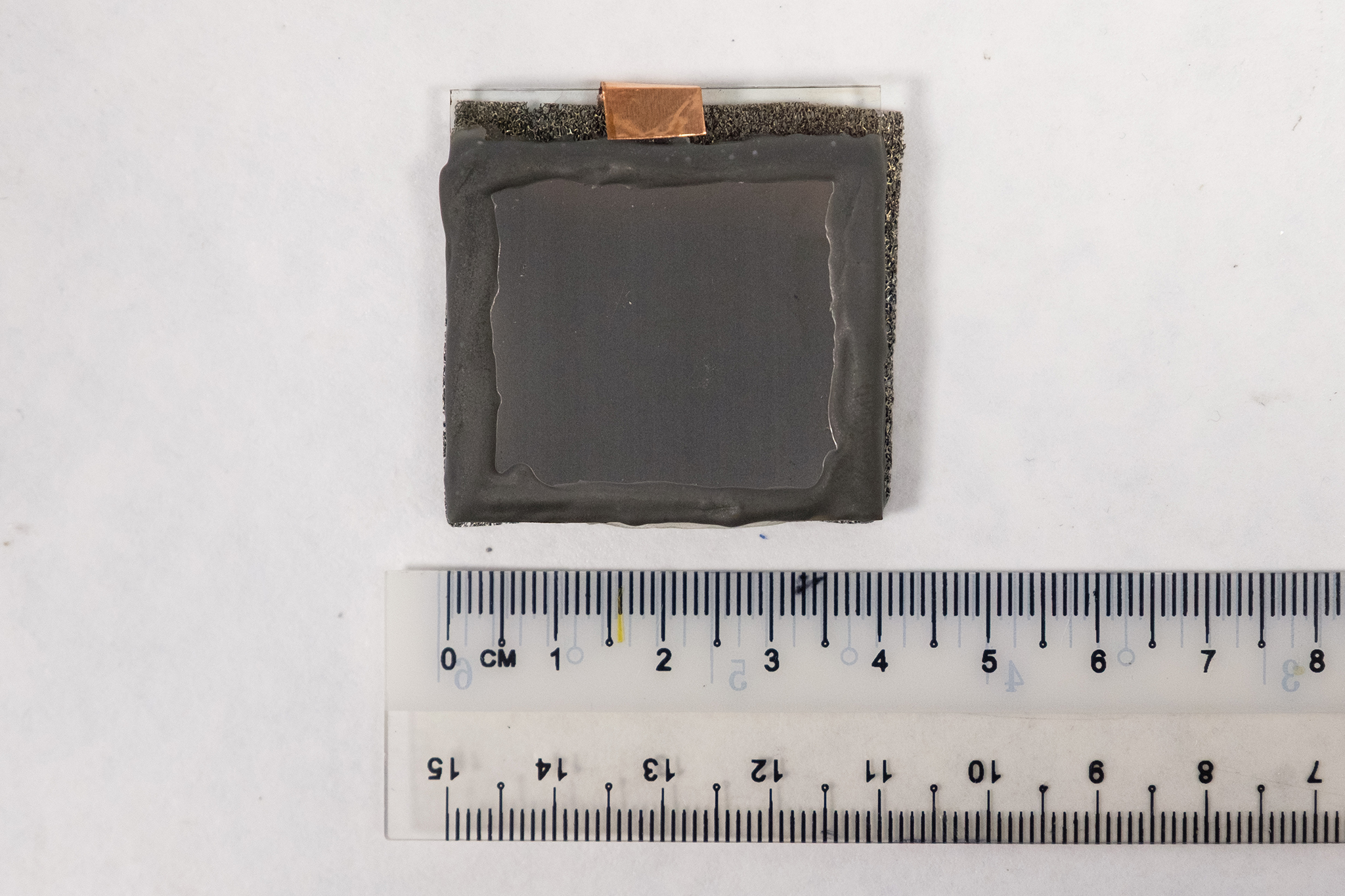 Solar-powered ‘leaf’ generates hydrogen while purifying seawater Solar-powered 'leaf' generates hydrogen while purifying seawater
