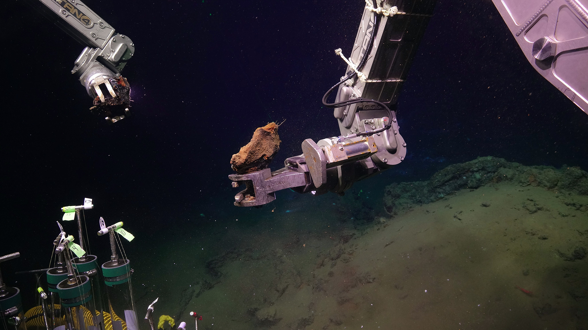 Deep-sea mining faces surprise risk of rocks catching fire